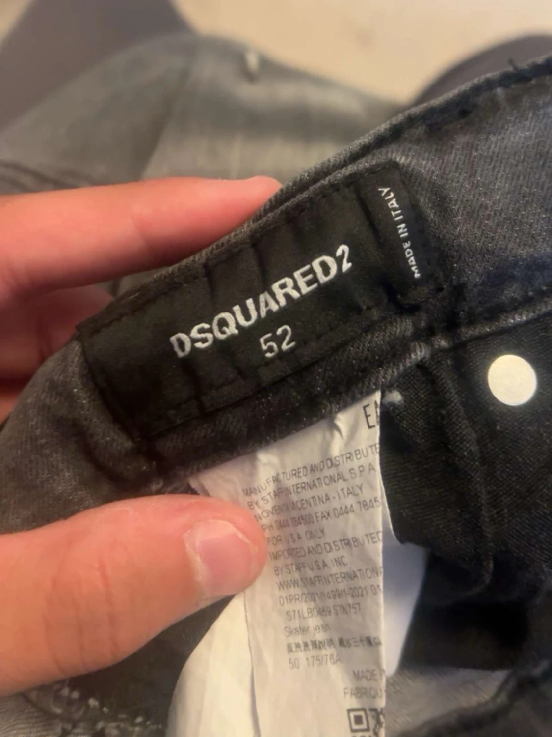 mörkgråa dsq2 jeans - 2