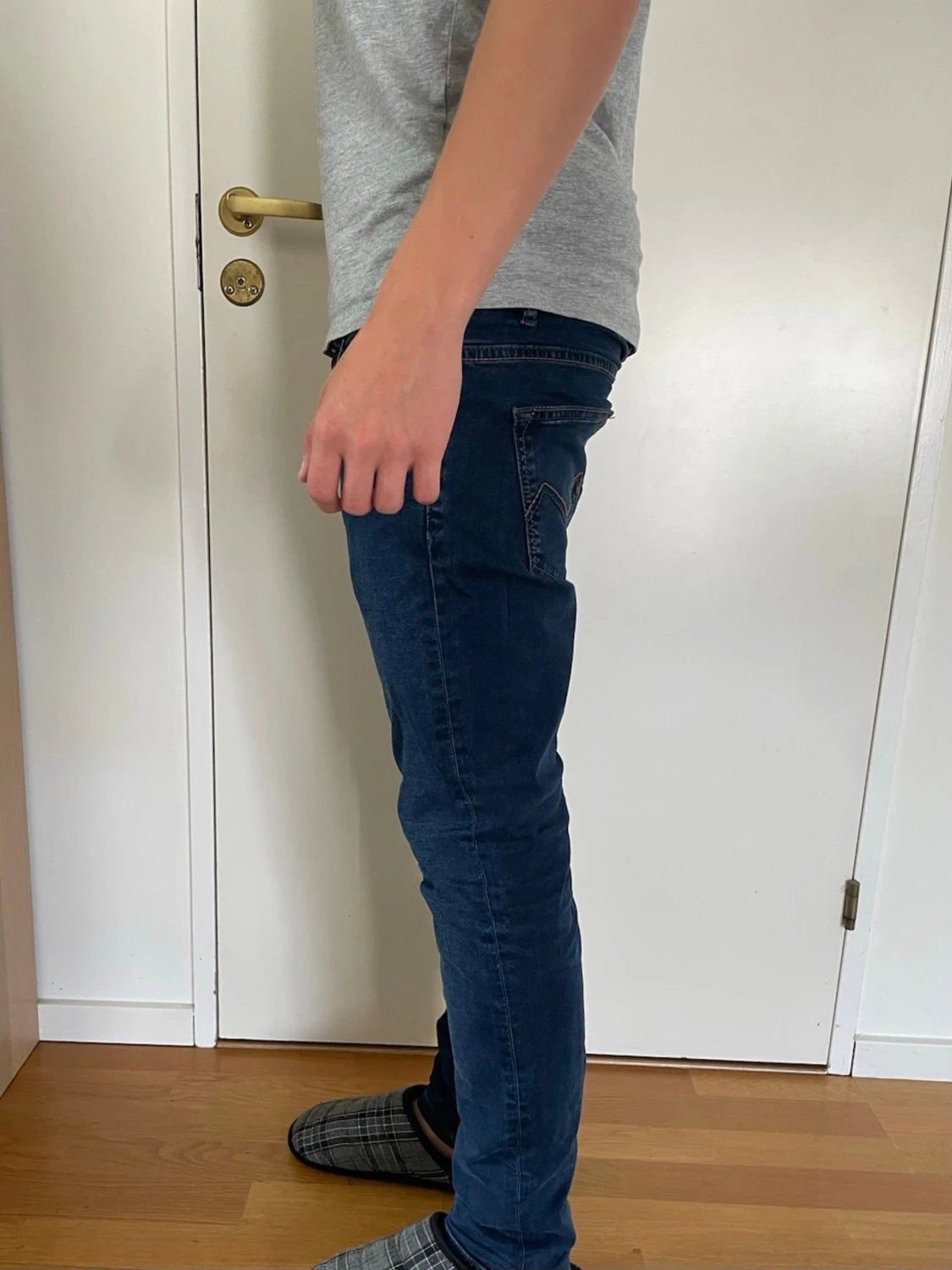 Mörkblå slim fit jeans från Morris - 1