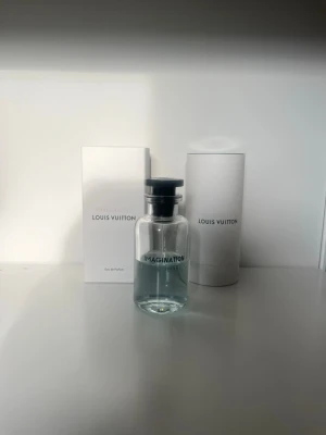 Louis Vuitton Imagination parfym - Jag säljer en äkta Louis Vuitton Imagination Eau de Parfum med 45-50 ml kvar. Jag kan skicka fler bilder för att garantera äktheten.
