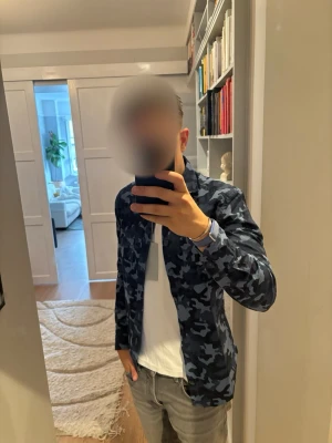 Camo overshirt - Camp overshirt från La chemise | aldrig använd | tag kvar ‼️ | nyrpis 899 | Storlek M/S