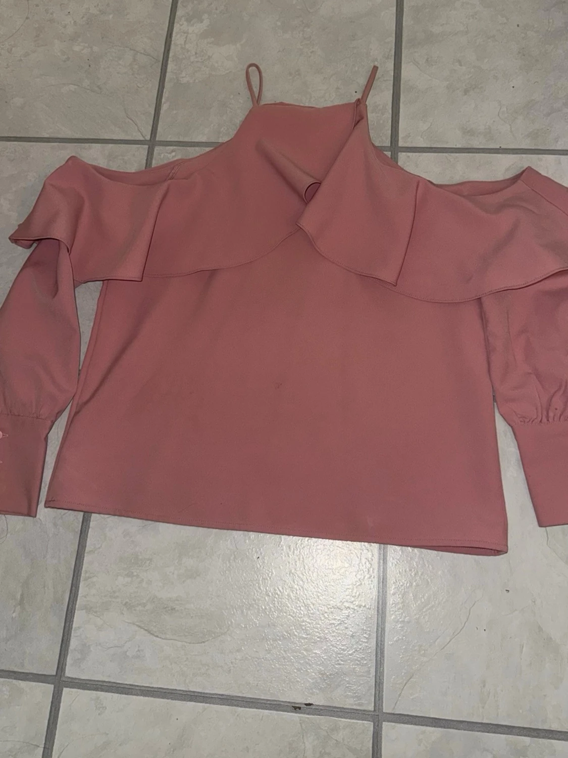 Rosa offshoulder topp med volang - 1