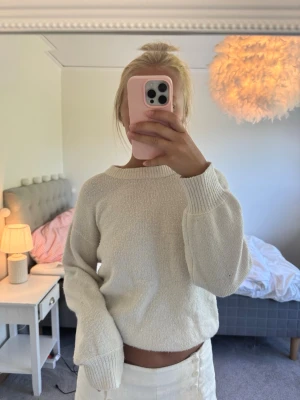 Vit stickad tröja  - Vit stickad tröja från Zara 