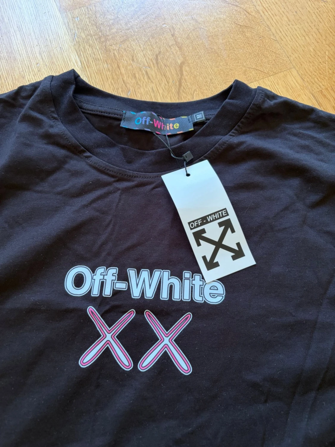 Svart Off-White t-shirt med tryck - 1