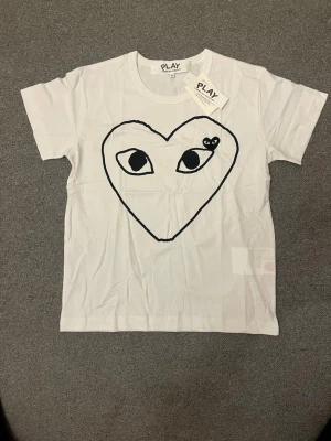 Cdg t shirt - .