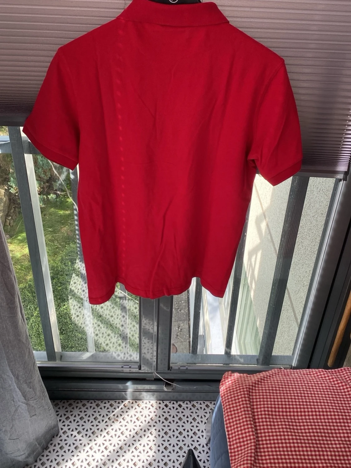 Röd pikétröja från Lacoste - 1