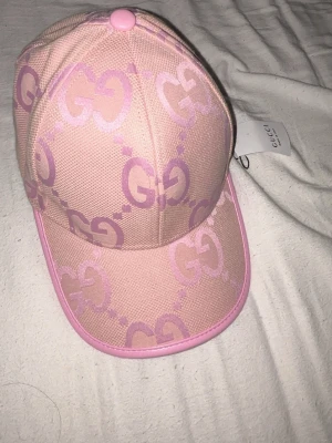 Rosa gg keps - Snygg och stilig keps perfekt för sommar och höst, helt oanvänd 🫶