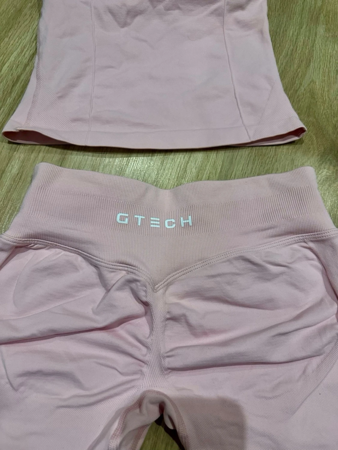 Rosa leggings och topp från GTECH - 2