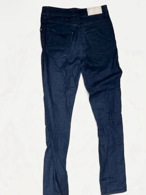  Acne jeans  - Jeans från Acne som jag säljer billigt med storlek 30/32 riktigt fina och fräsch.