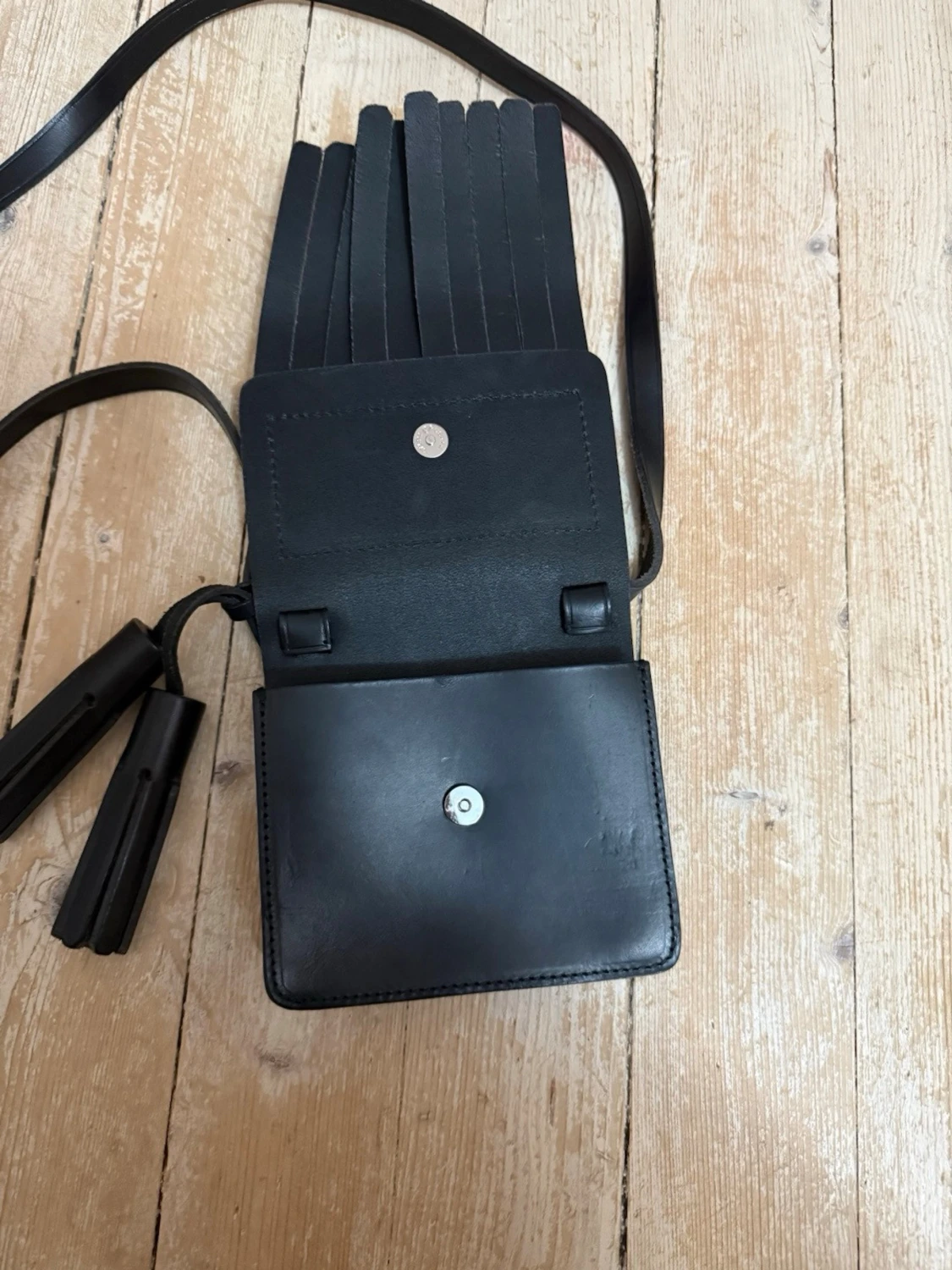 Svart fransad handväska Acne Studios - 3