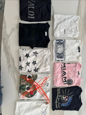 Märkes bundle - Märkes T-shirt bundle, allt i storlek M-L ish. Kom med frågor och prisförslag!🤗