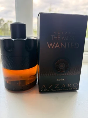 Azzaro The Most Wanted Parfum 100 ml - Tjena, säljer min azzaro parfym då jag har massa andra parfymer och känner att den inte behövs, den luktar otroligt gott och är inte använd mer än 3 gånger