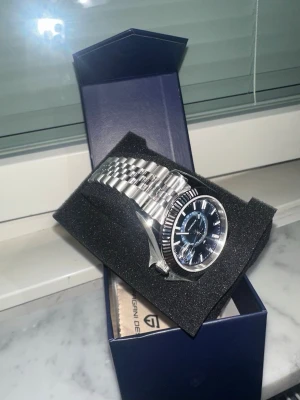 Pagani Design PD-1888 Automat - Pagani Design PD-1888 i blå urtavla med extra armband. 40mm