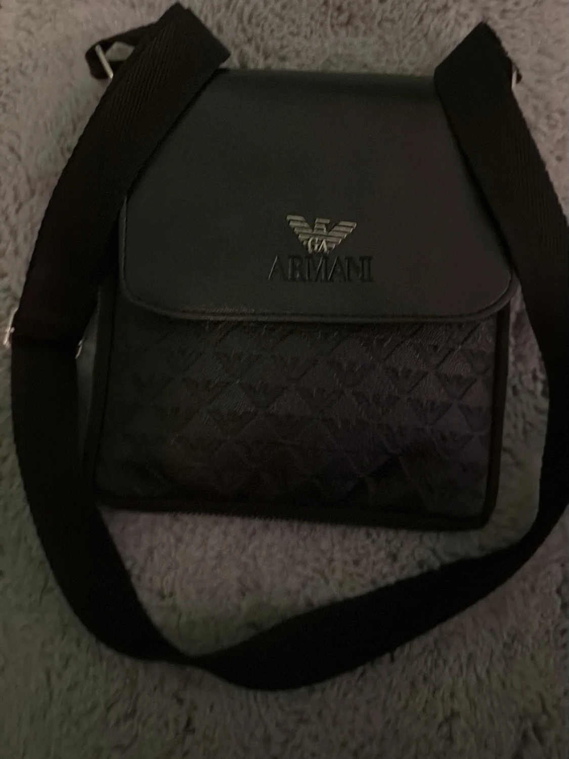 Svart axelväska från Armani