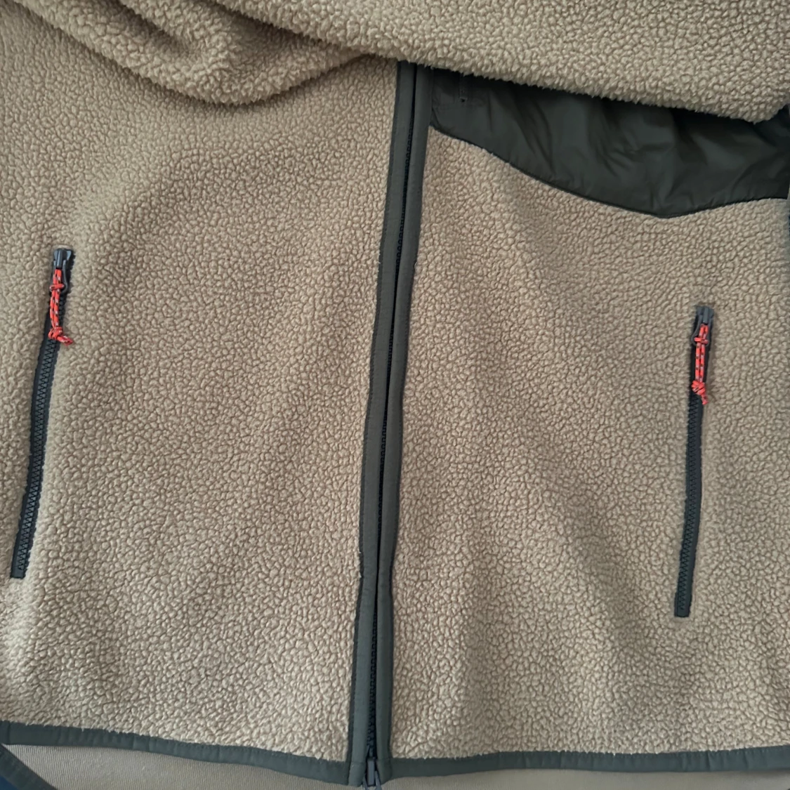 Beige teddyjacka Peak Performance S - 2