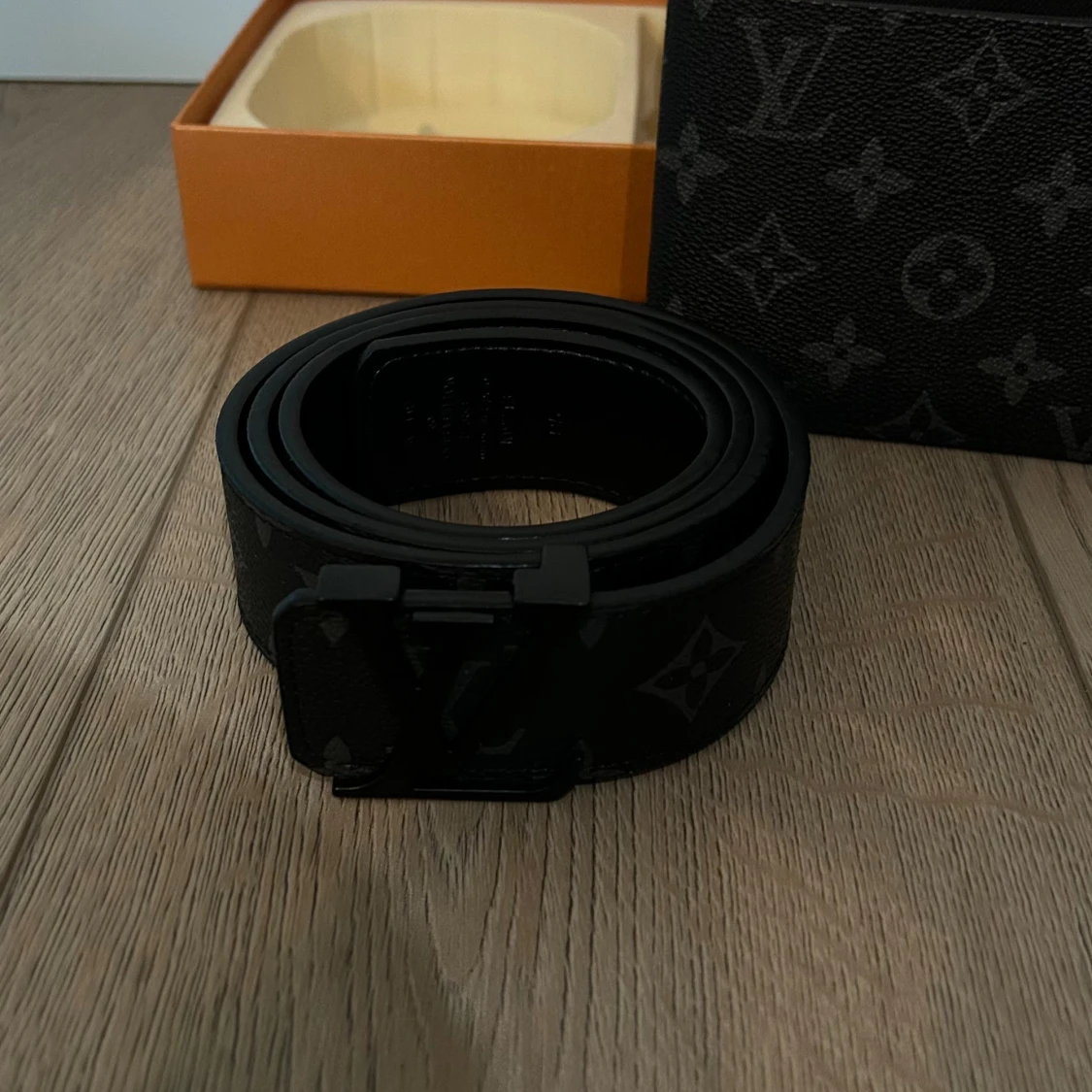 Snygg bälte och plånbok kombo - 1