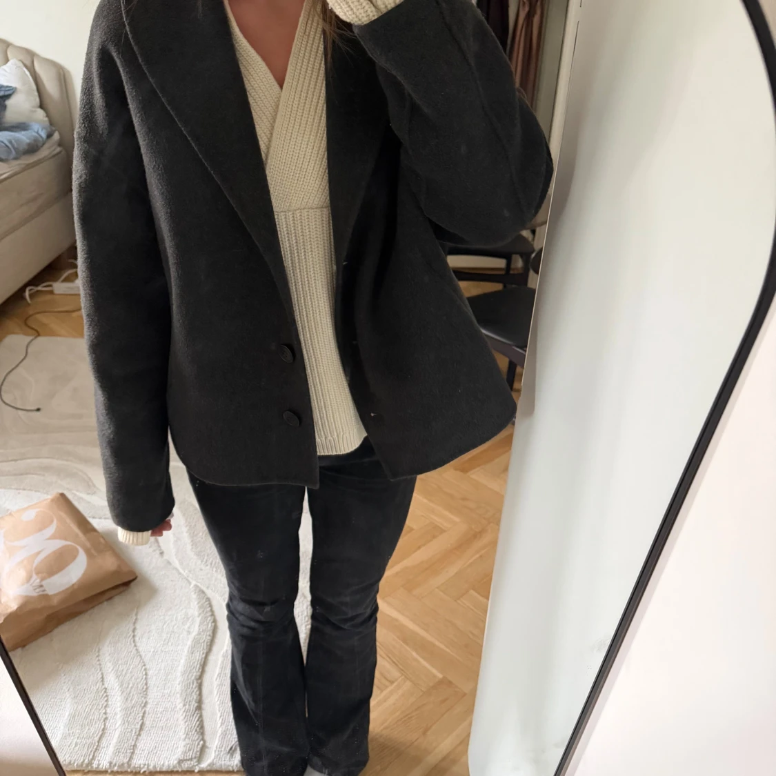 Svart kappa från About You x Marie von Behrens - 1