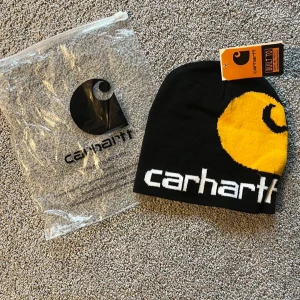 Carhartt Mössa - Helt ny & Oanvänd✔️, kommer med tags och dustbag📦, Onesize (passar alla), skickas inom 1 dag 🚀, kontakta gärna för mer info
