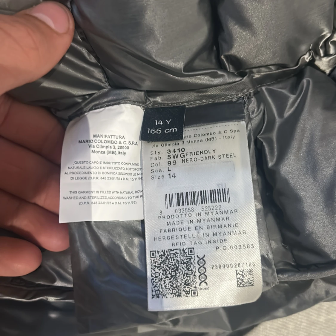 Svart dunväst från Colmar med huva - 3