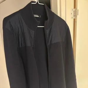 J.Lindeberg Cardigan  - Cardigan ifrån J.Lindeberg | skick 8/10 | Inga skador | Size S |