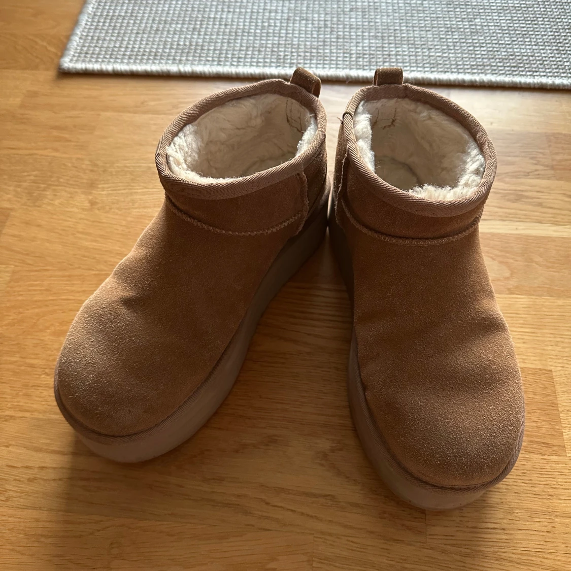 UGG classic ultra mini platform 