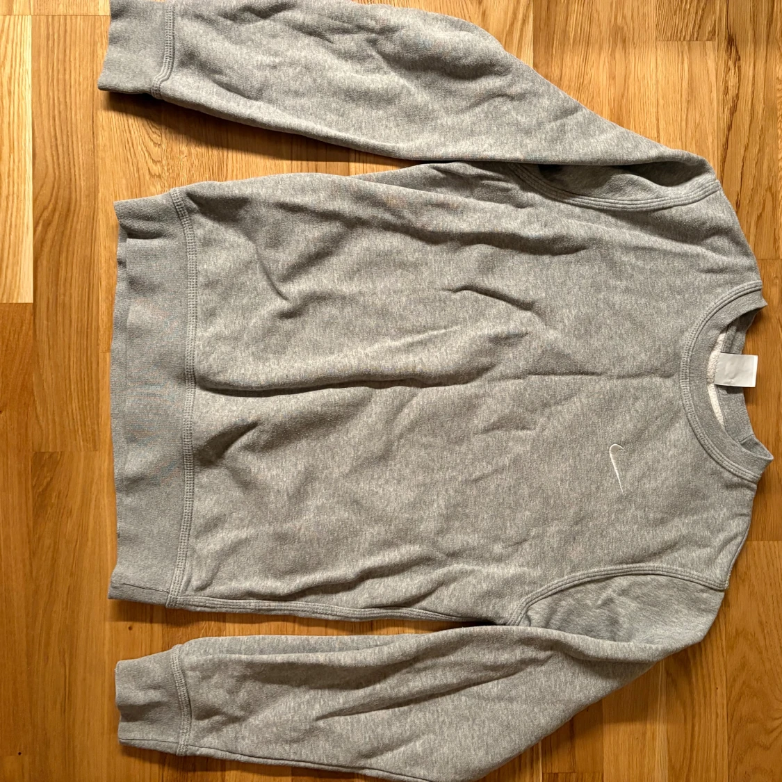 Grå sweatshirt från Nike - 1