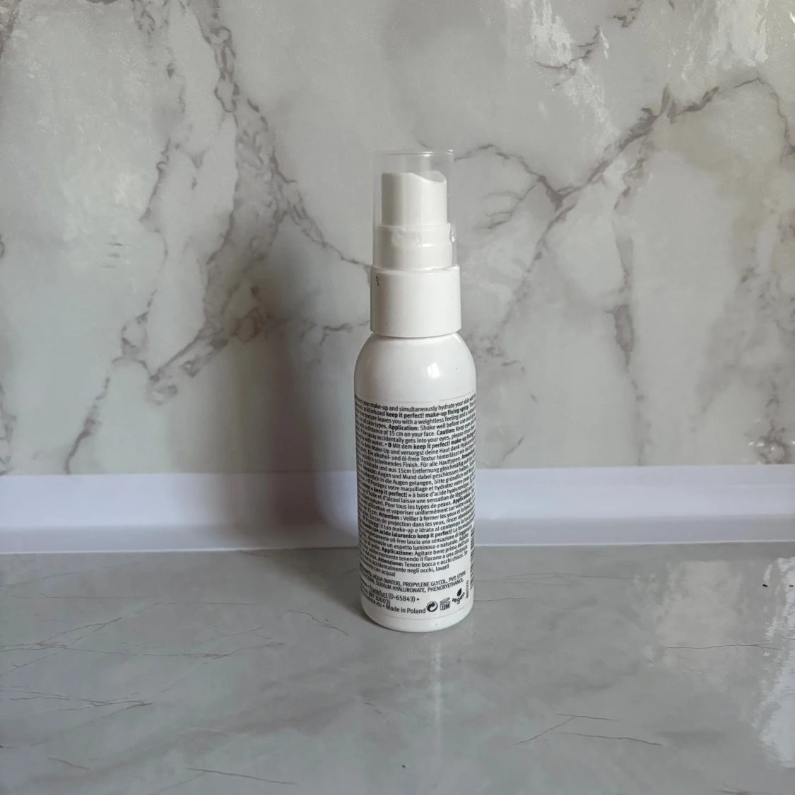 Essence Keep It Perfect! Fixing Spray - 1