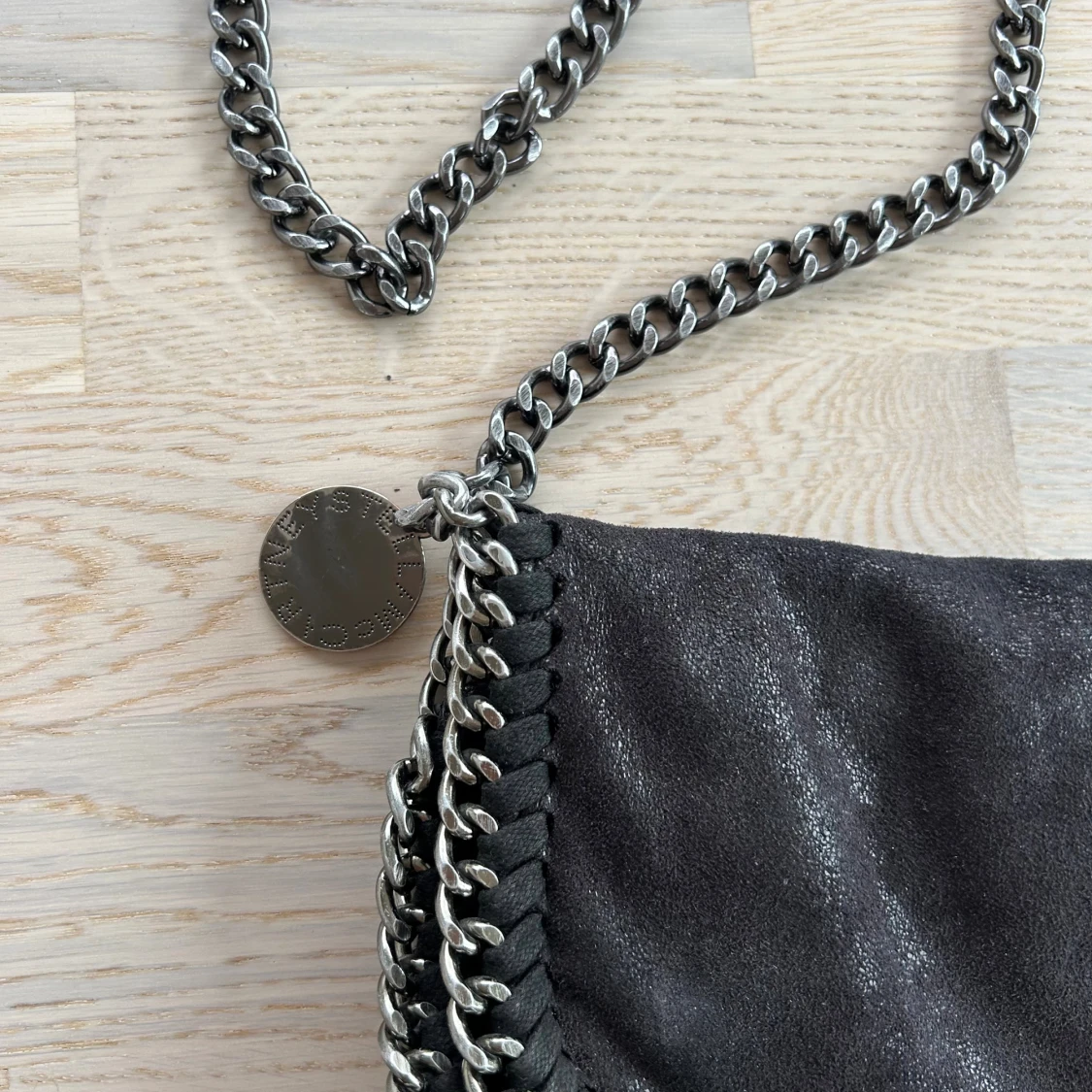 Svart axelväska från Stella McCartney - 1