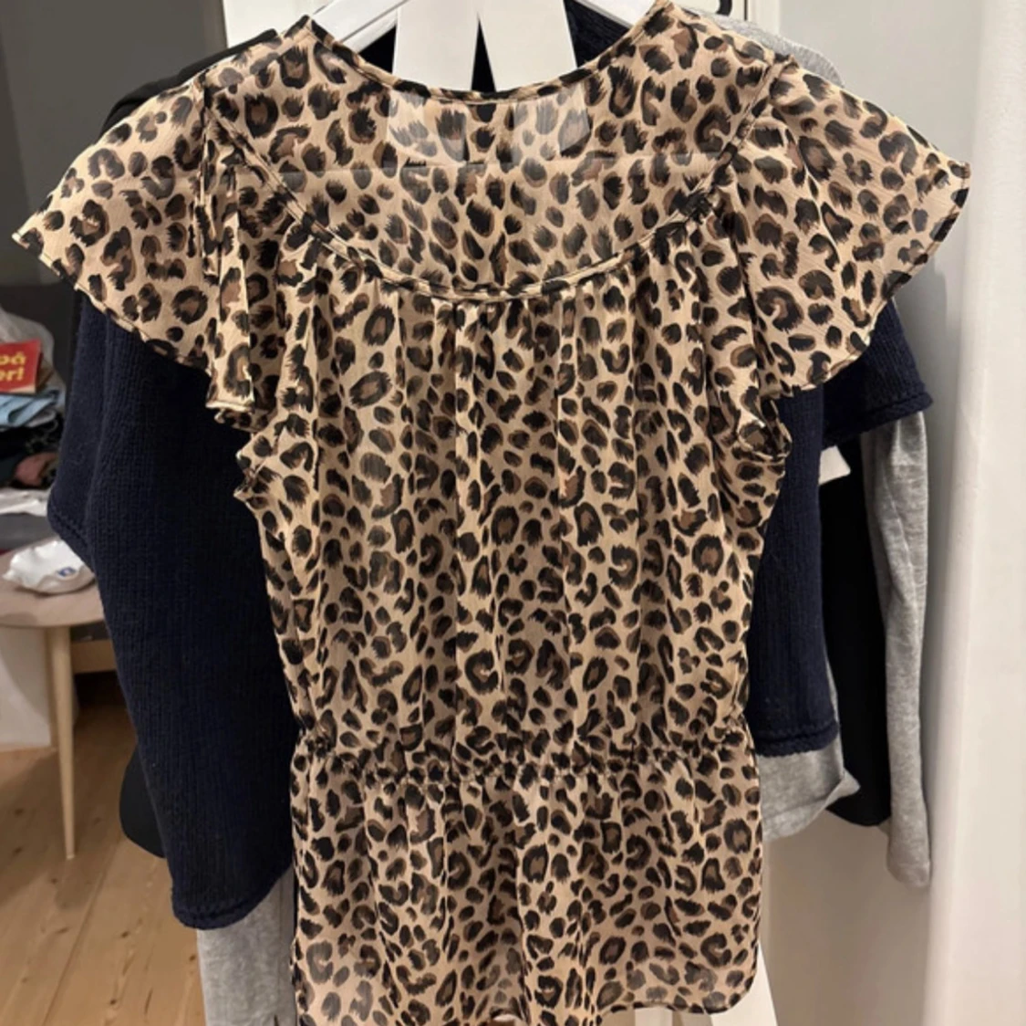 Leopardmönstrad blus - 2