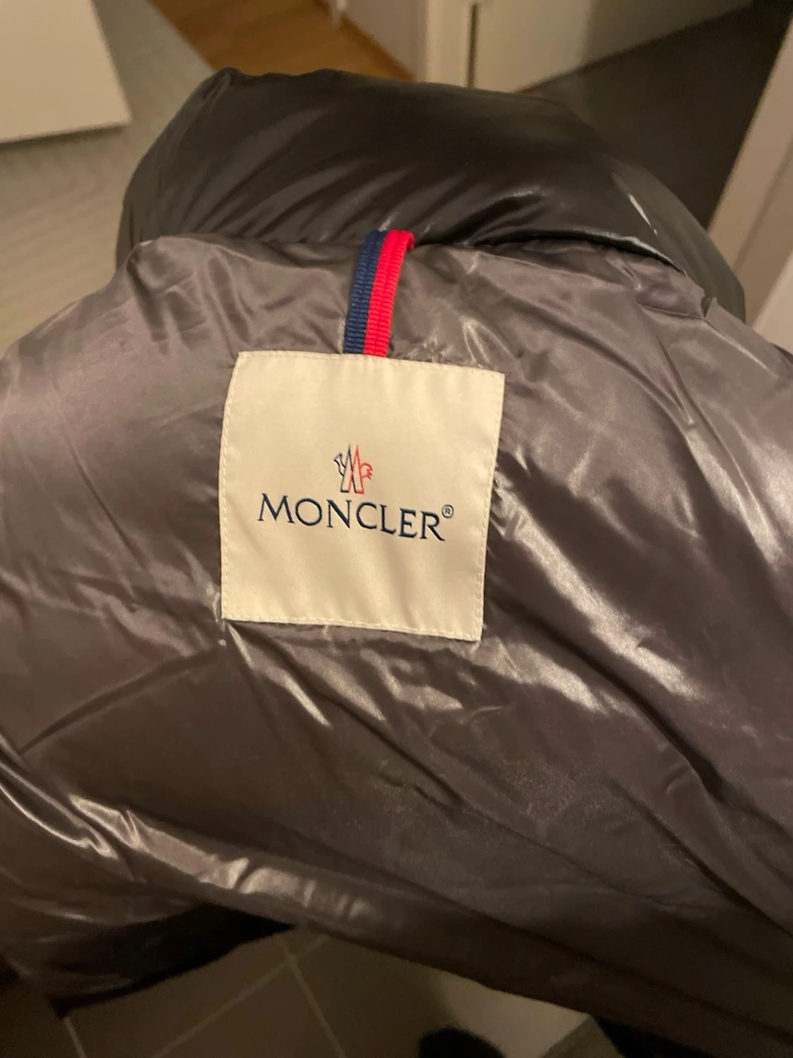 Svart dunväst från Moncler - 3