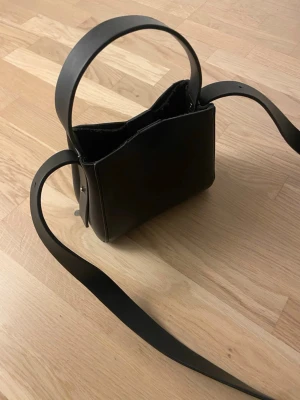 Väska - Skriv till mig privat om du har några frågor!