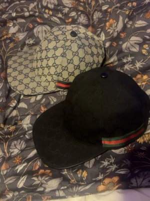 2st  kepsar  - Två kepsar canvas navy/black