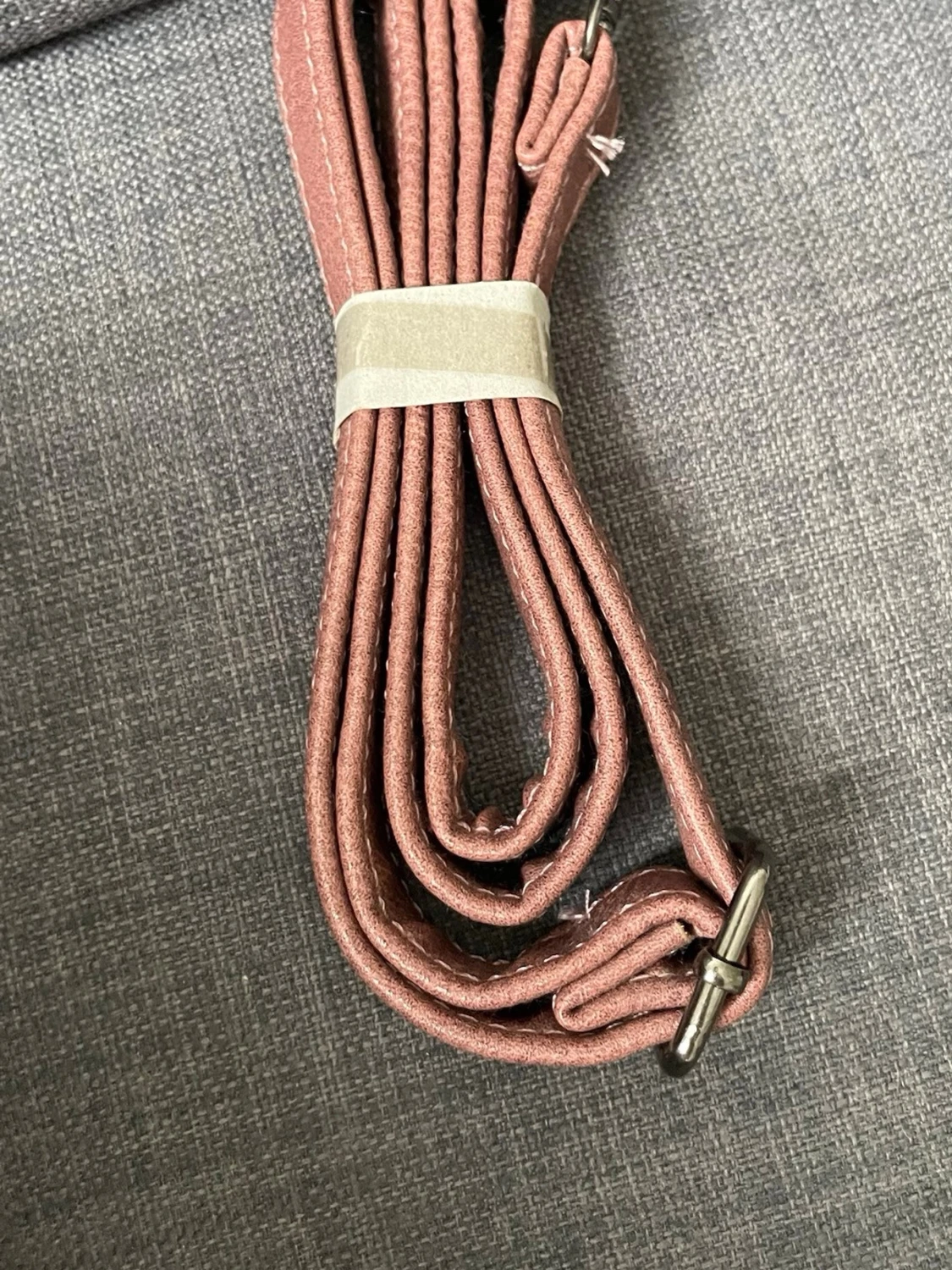 Rosa handväska med axelrem - 3