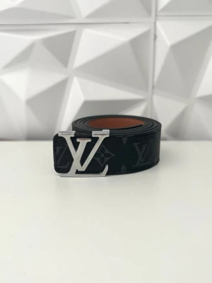 lv bälte - helt ny, skickas inom kort tid