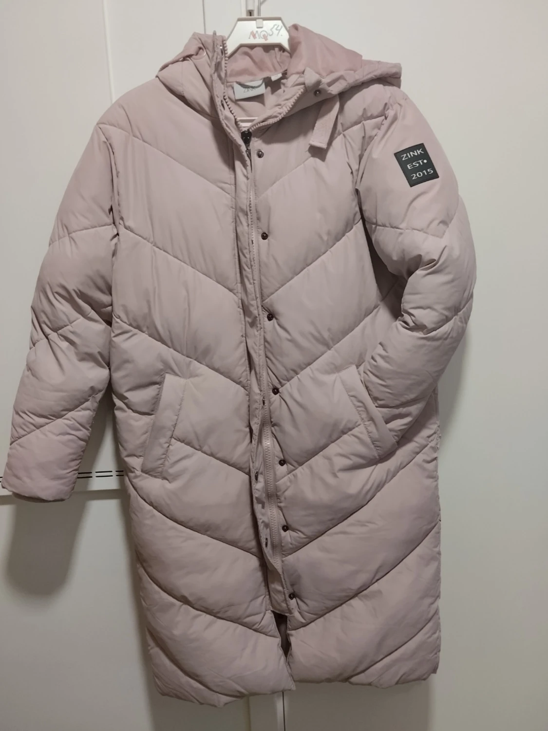 Ljusrosa lång pufferjacka från Zink - 1