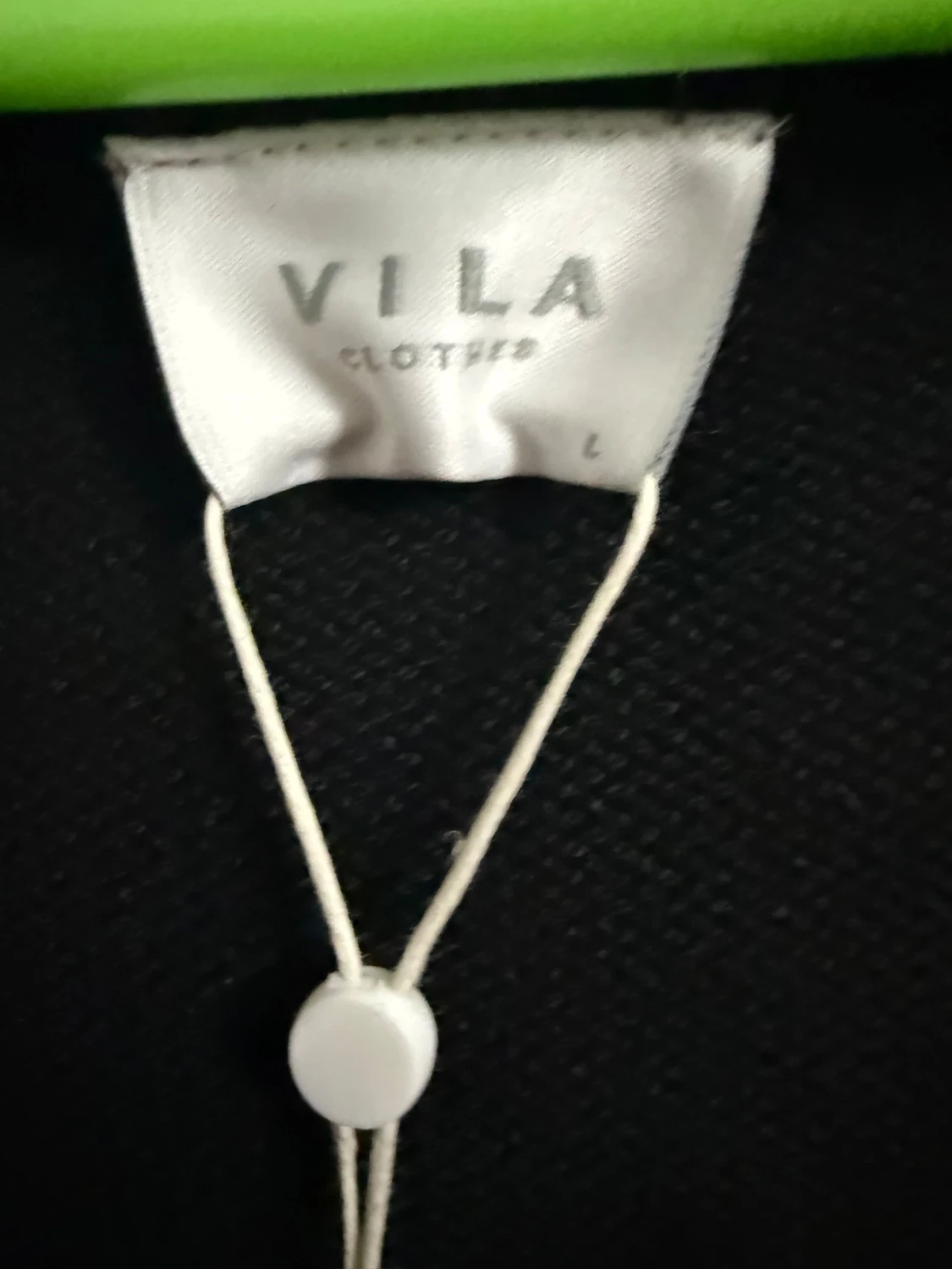 Svart kofta med volang från VILA - 1