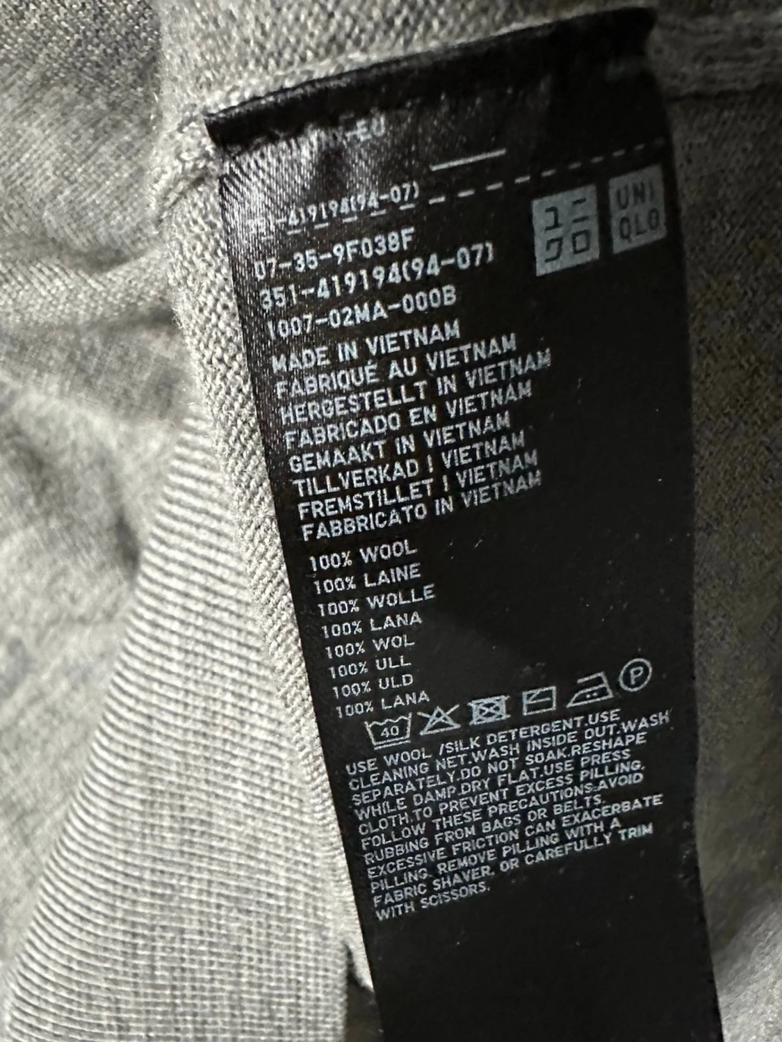 Grå långärmad pikétröja från Uniqlo - 3