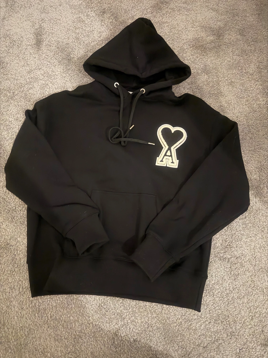 Svart hoodie från Ami Paris - 1
