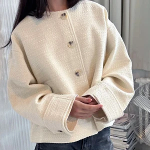 Meotine Coco jacka - Utan lappar men i sprillans nyskick. Köpt för ungefär 1500. 