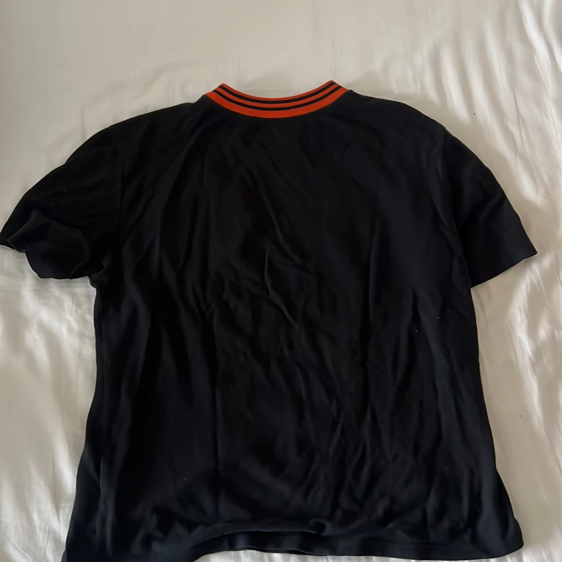 Svart Moschino t-shirt med nallepatch - 1