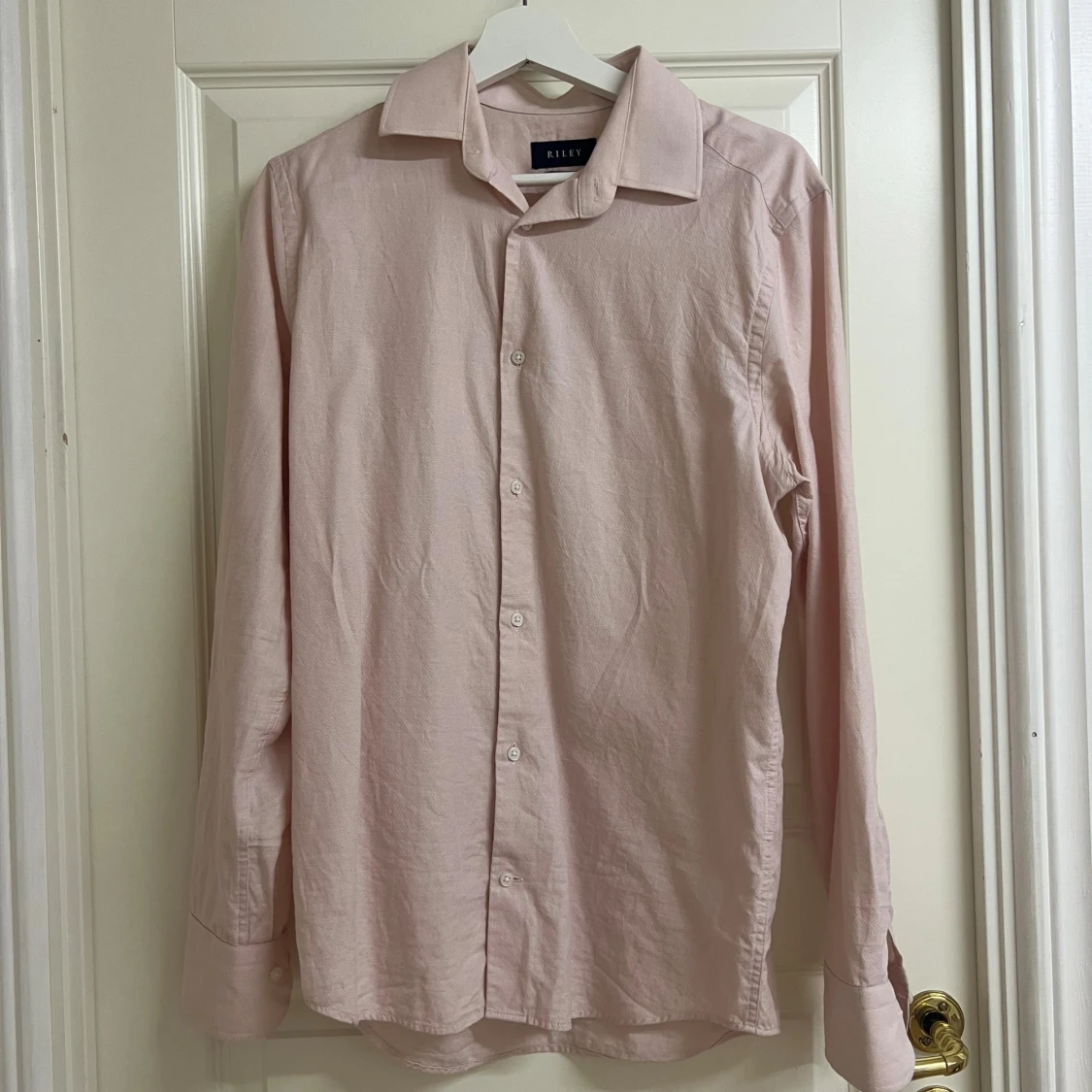 Ljusrosa skjorta