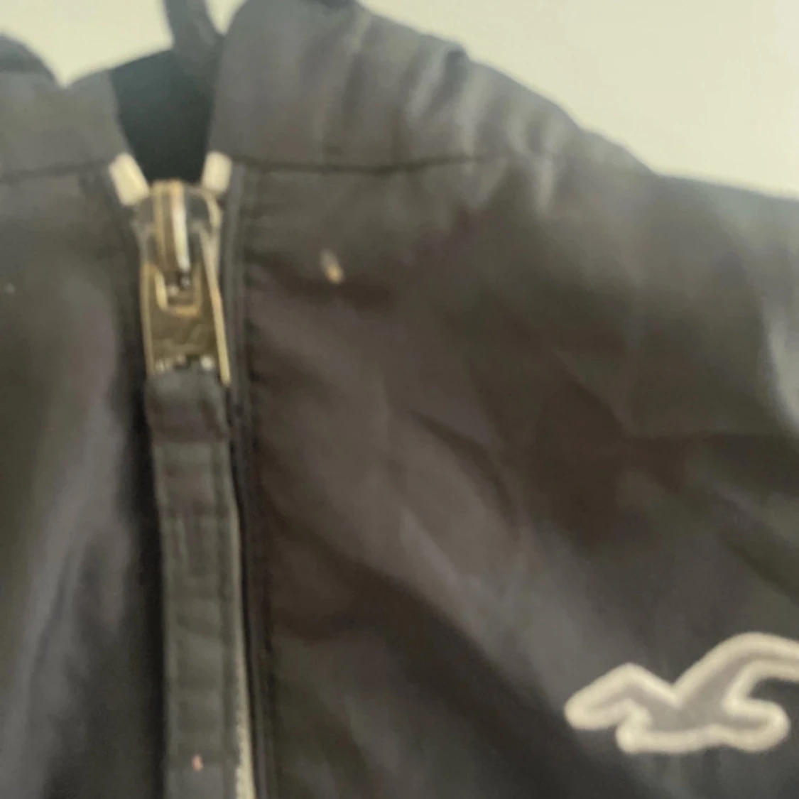 Svart vindjacka från Hollister - 1