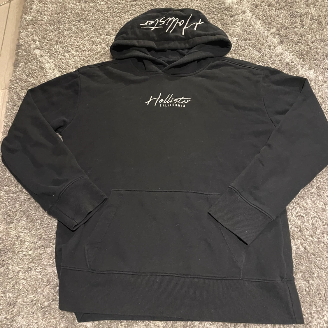 Hollister must-have hoodie - 1