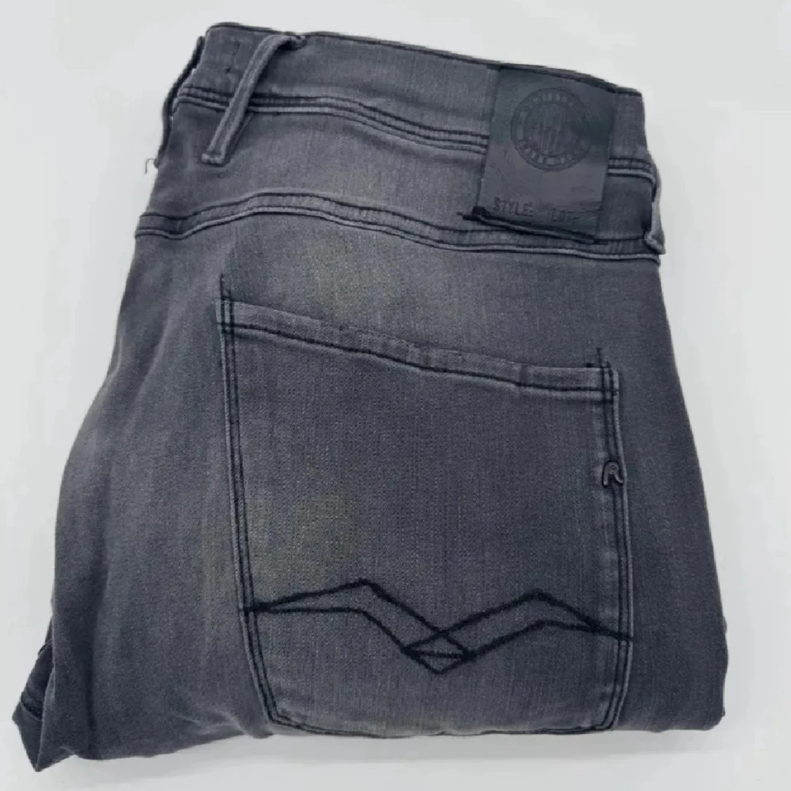 Replay Anbass svarta jeans