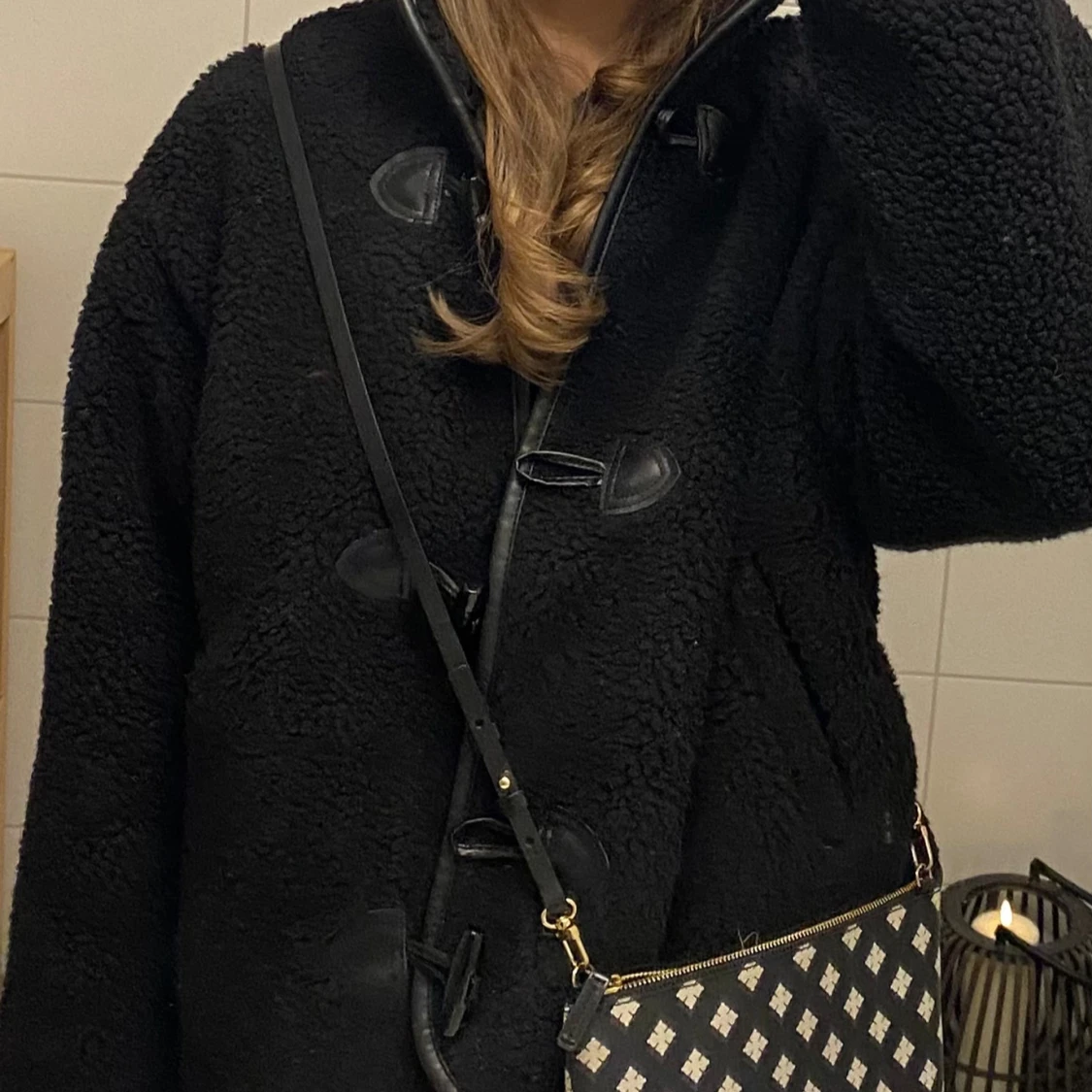 Svart teddyjacka med knappar - 2