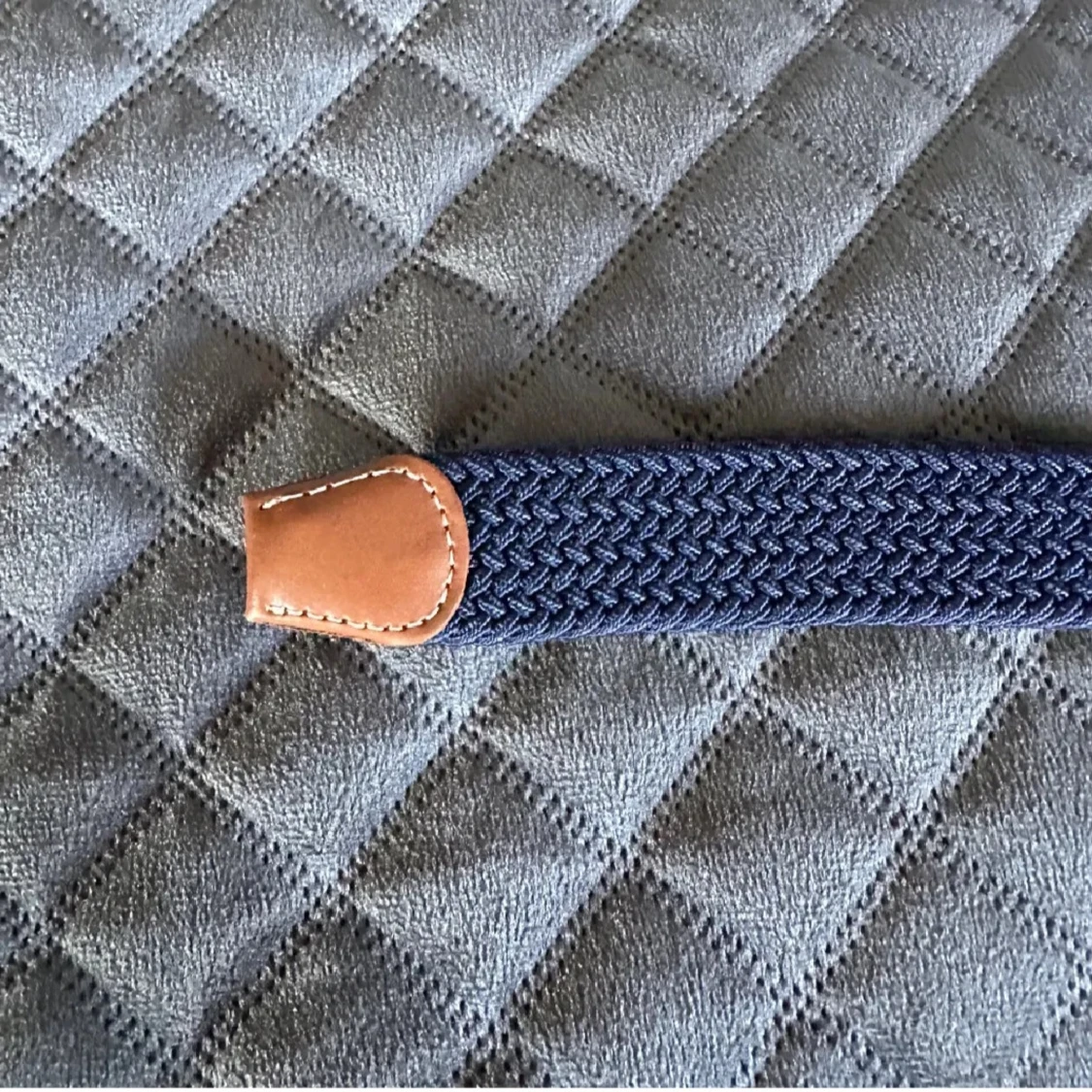 Mörkblå flätat bälte med skinn 105cm - 2