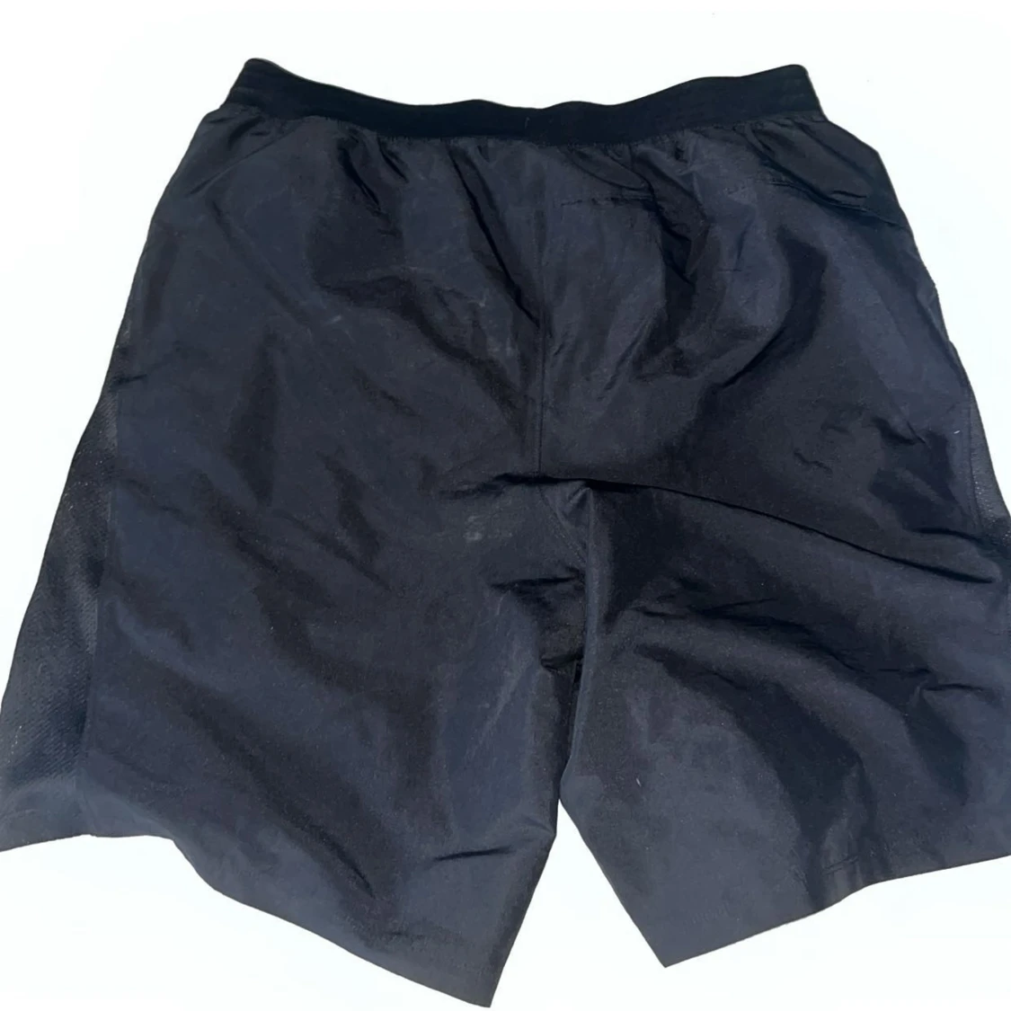 Svarta träningsshorts från Under Armour - 2