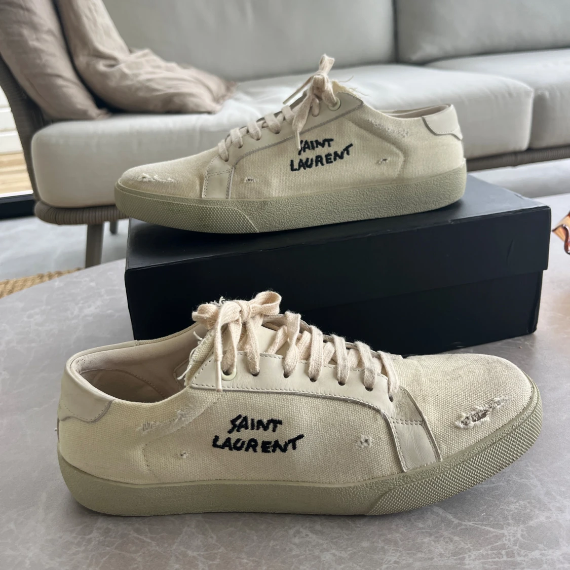 Saint Laurent beige sneakers i canvas