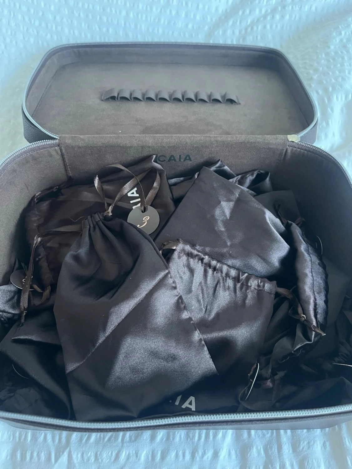 Brun sminkväska från CAIA - 2