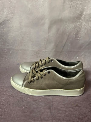 Lanvin skor - Mycket fint skick | Size 44 | fraktar inom 24 timmar | för att köpa klicka ”köp nu” | vid frågor eller funderingar skriv en meddelande | följare får bättre rabatter🙌