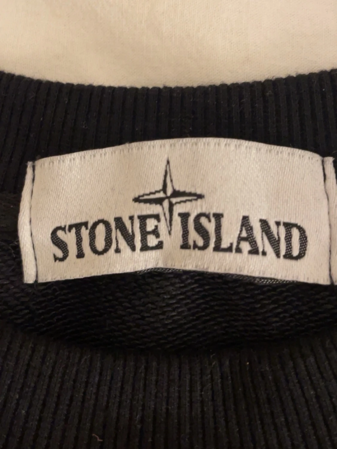 Svart sweatshirt från Stone Island - 1